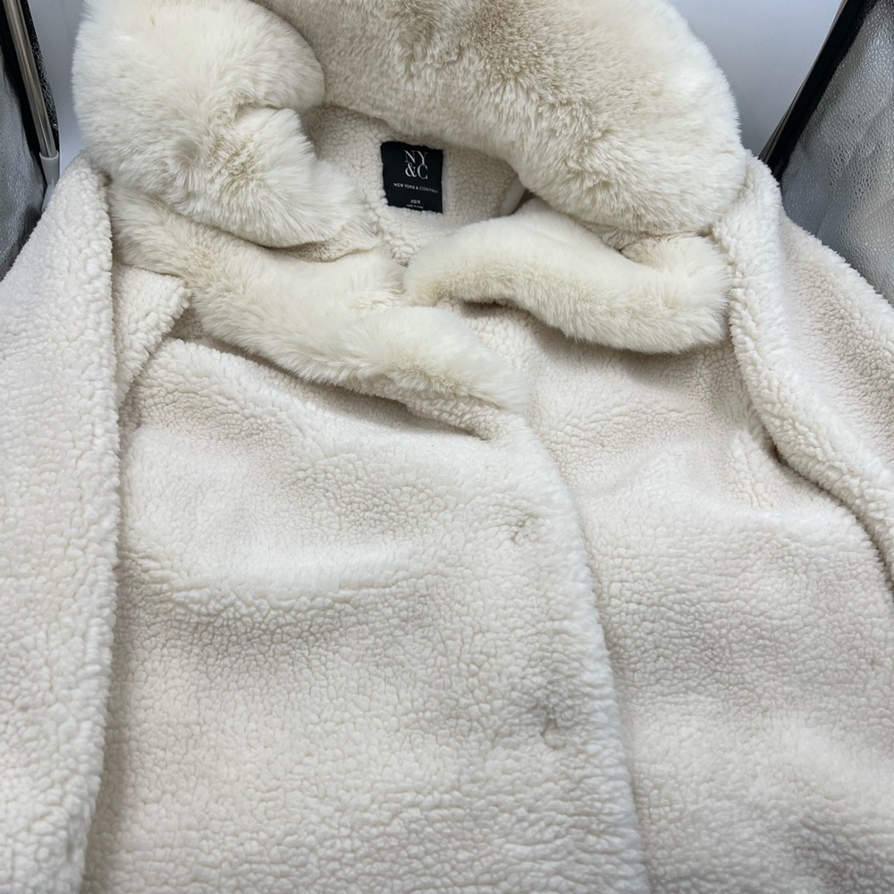 Off white (cream), Ladies winter coat with fur collar